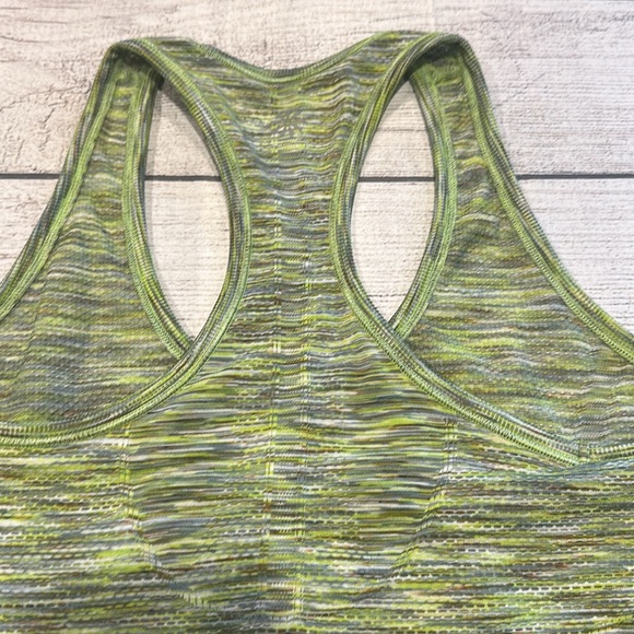 Women’s Athleta Fastest Track racerback tank size S - Picture 7 of 10